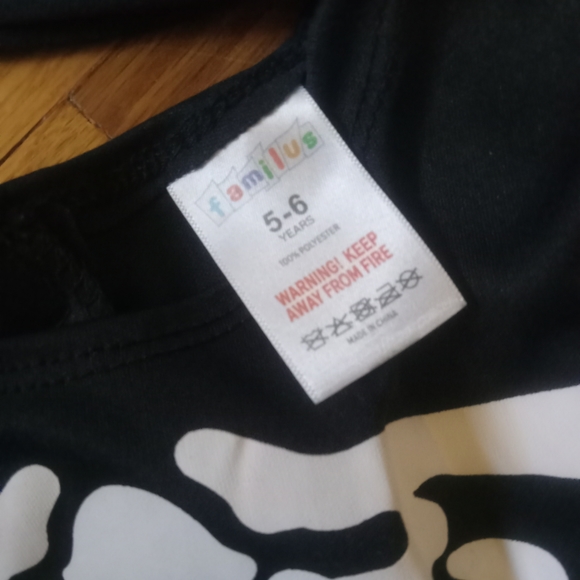 Skeleton Costume 5-6 year old - Picture 3 of 5